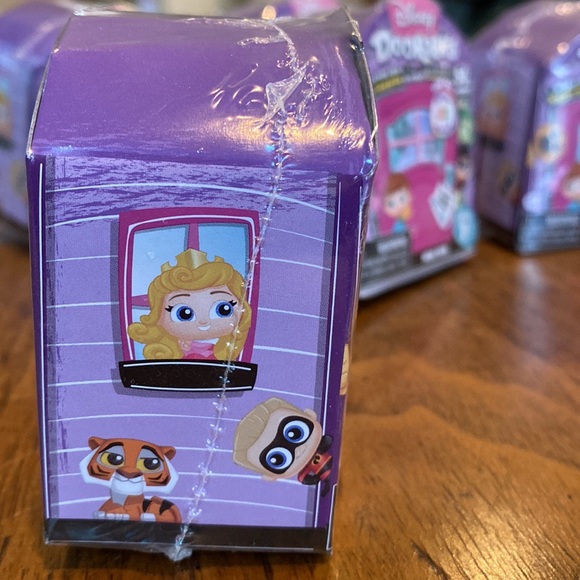 NEW 5 Disney Doorables Series 7 Mini Peeks - Picture 5 of 6